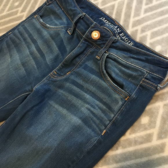 EUC AE Medium-Dark Wash Skinny Jeans - Picture 3 of 7